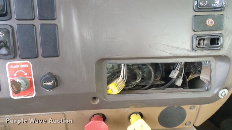 image for item DA6764 2006 Mack CV713 Granite dump truck