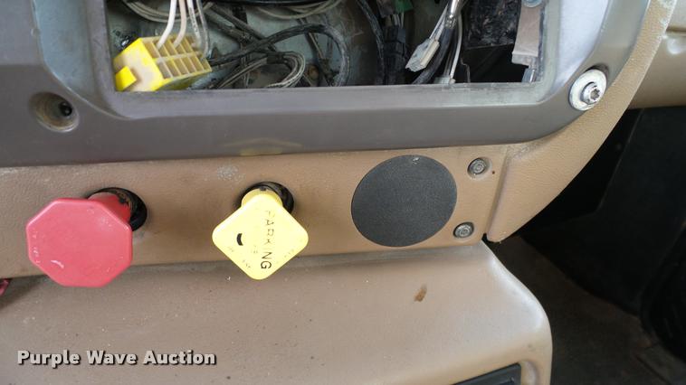 image for item DA6764 2006 Mack CV713 Granite dump truck