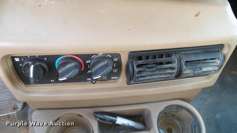 image for item DA6764 2006 Mack CV713 Granite dump truck