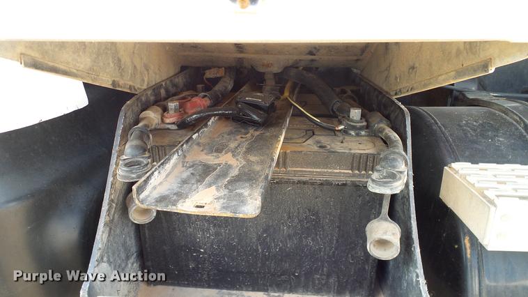 image for item DA6764 2006 Mack CV713 Granite dump truck