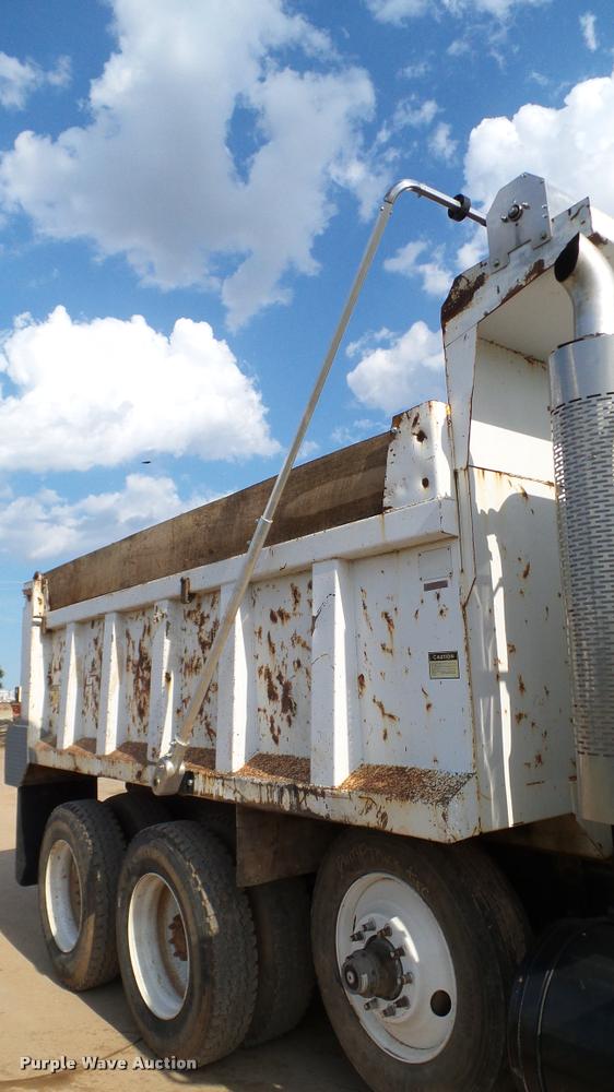 image for item DA6764 2006 Mack CV713 Granite dump truck