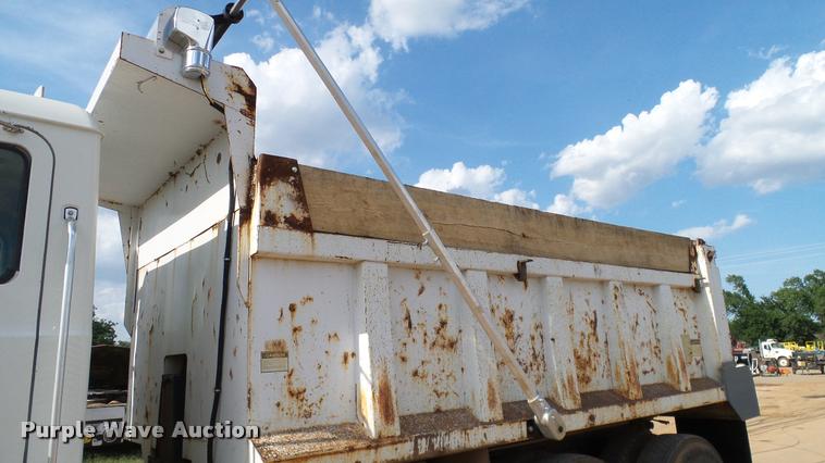 image for item DA6764 2006 Mack CV713 Granite dump truck