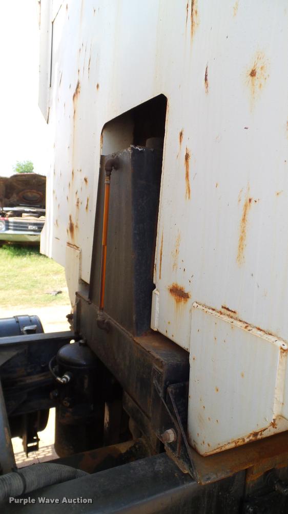 image for item DA6764 2006 Mack CV713 Granite dump truck