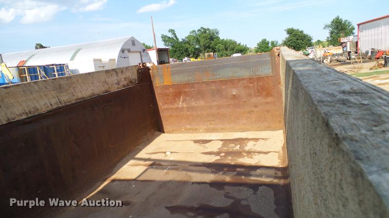 image for item DA6764 2006 Mack CV713 Granite dump truck