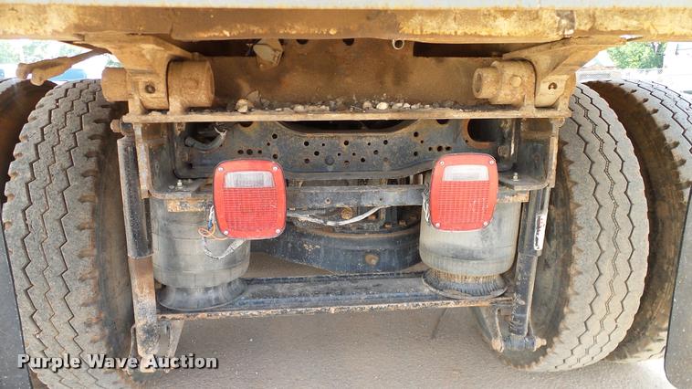image for item DA6764 2006 Mack CV713 Granite dump truck