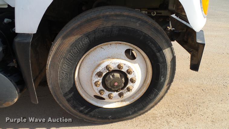 image for item DA6764 2006 Mack CV713 Granite dump truck