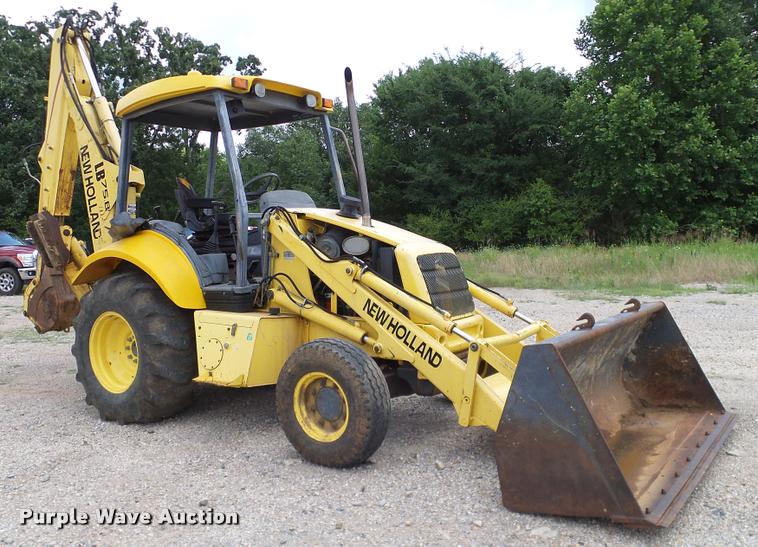 image for item DA6766 2001 New Holland LB75B backhoe