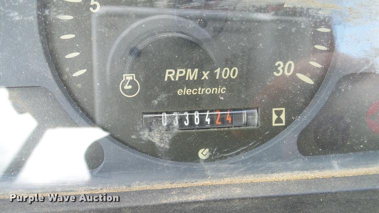 image for item DA6766 2001 New Holland LB75B backhoe