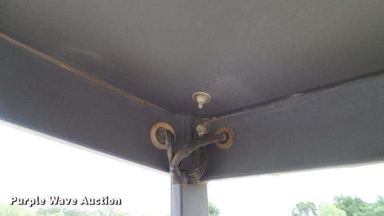 image for item DA6766 2001 New Holland LB75B backhoe