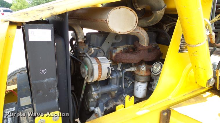 image for item DA6766 2001 New Holland LB75B backhoe