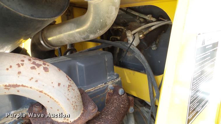 image for item DA6766 2001 New Holland LB75B backhoe