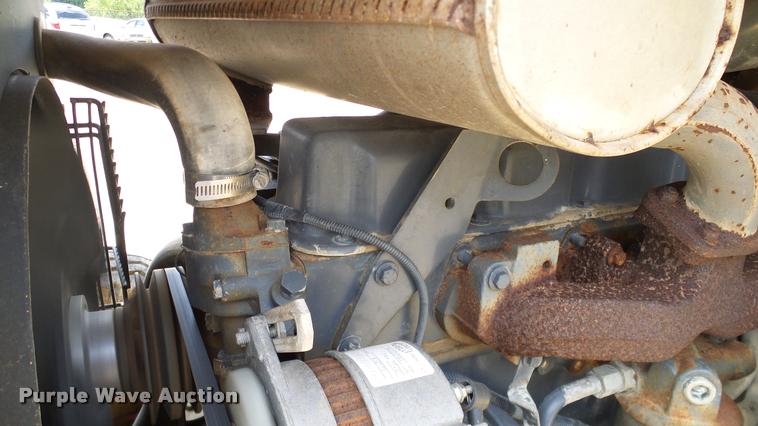 image for item DA6766 2001 New Holland LB75B backhoe