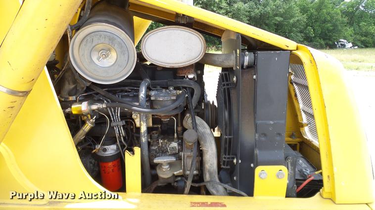 image for item DA6766 2001 New Holland LB75B backhoe