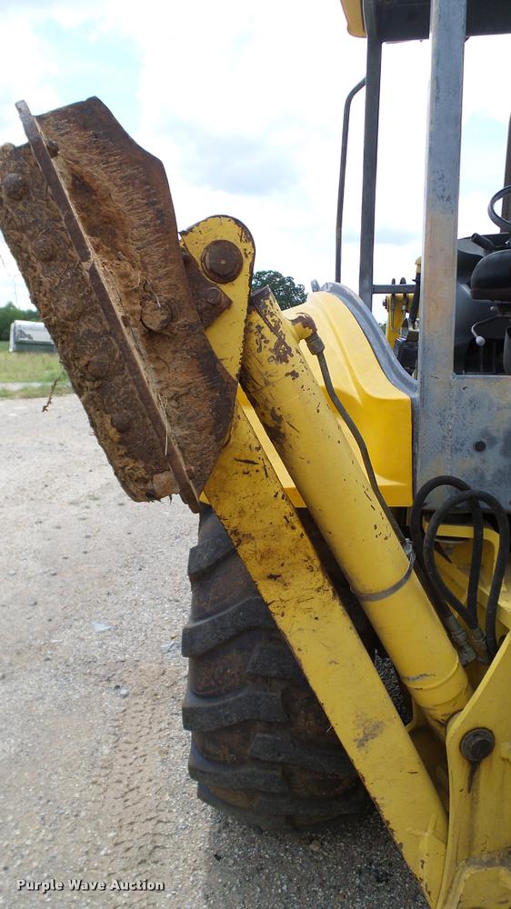 image for item DA6766 2001 New Holland LB75B backhoe
