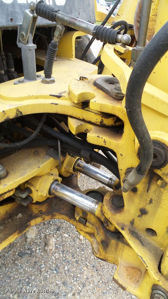 image for item DA6766 2001 New Holland LB75B backhoe