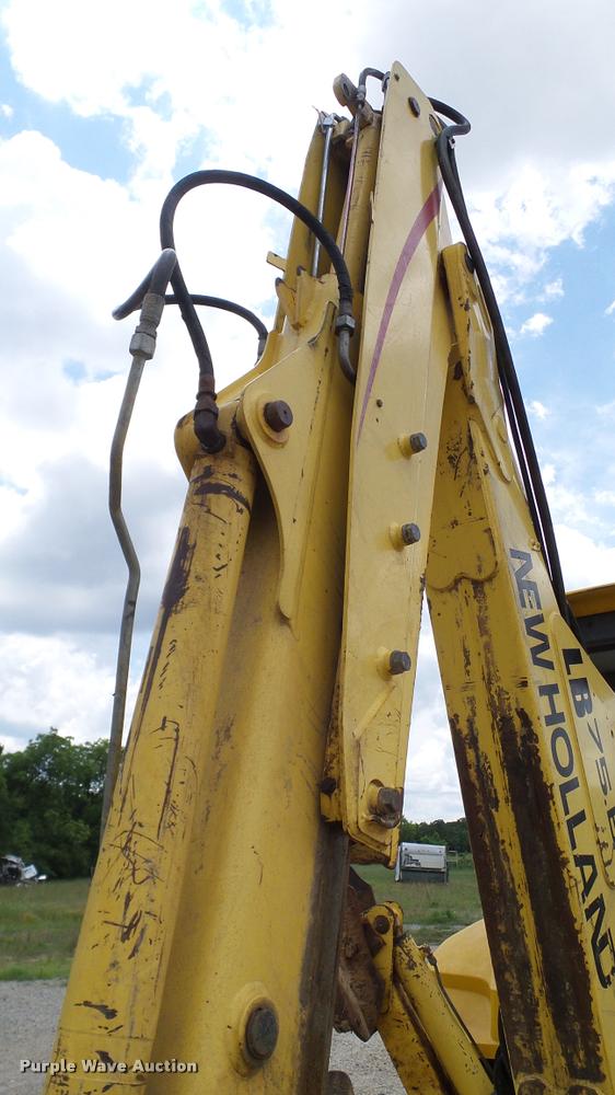 image for item DA6766 2001 New Holland LB75B backhoe
