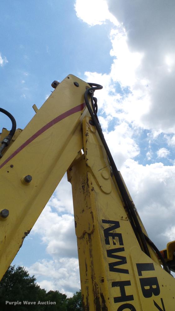 image for item DA6766 2001 New Holland LB75B backhoe