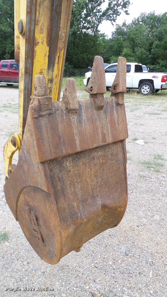 image for item DA6766 2001 New Holland LB75B backhoe