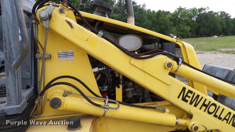image for item DA6766 2001 New Holland LB75B backhoe