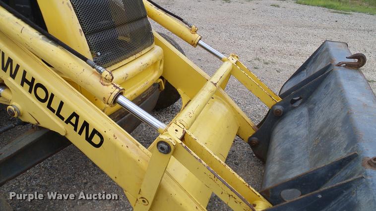 image for item DA6766 2001 New Holland LB75B backhoe