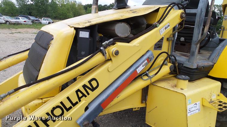 image for item DA6766 2001 New Holland LB75B backhoe