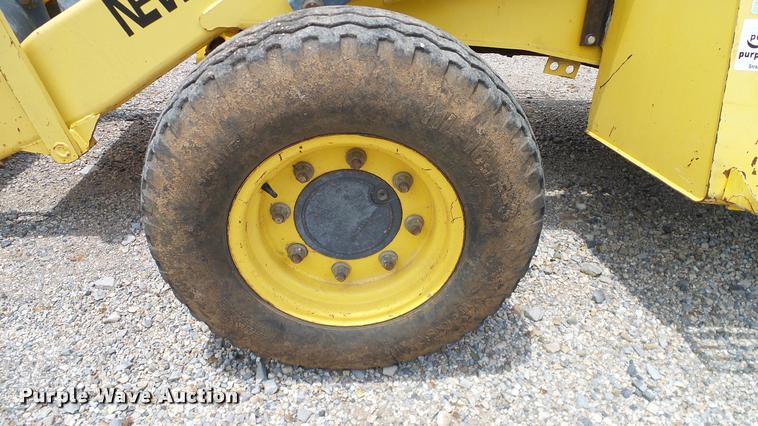 image for item DA6766 2001 New Holland LB75B backhoe