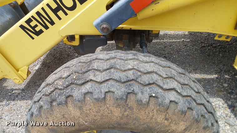 image for item DA6766 2001 New Holland LB75B backhoe