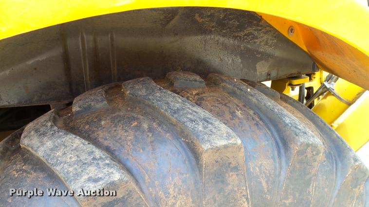 image for item DA6766 2001 New Holland LB75B backhoe