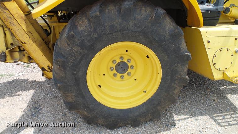 image for item DA6766 2001 New Holland LB75B backhoe