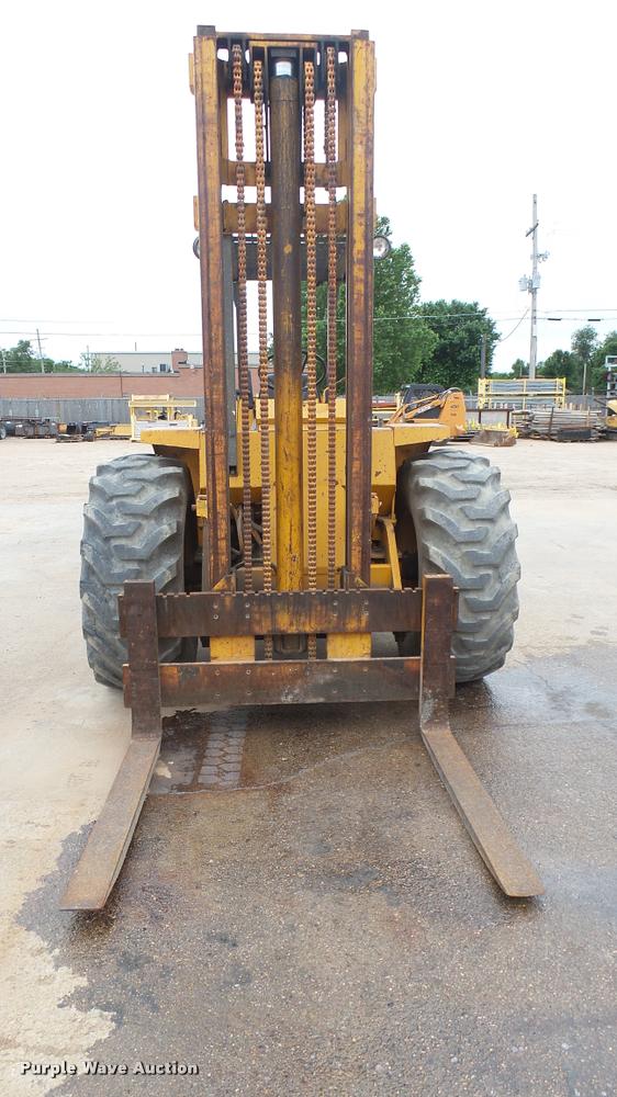 image for item DA7945 1989 John Deere 482C forklift