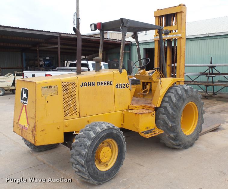 image for item DA7945 1989 John Deere 482C forklift
