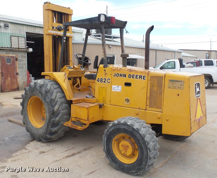 image for item DA7945 1989 John Deere 482C forklift