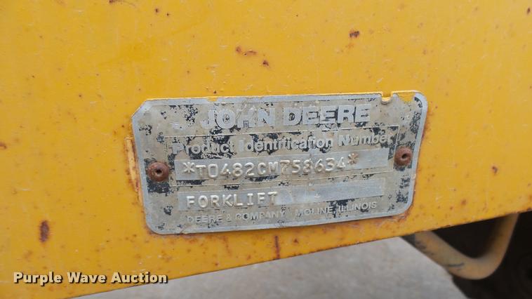 image for item DA7945 1989 John Deere 482C forklift