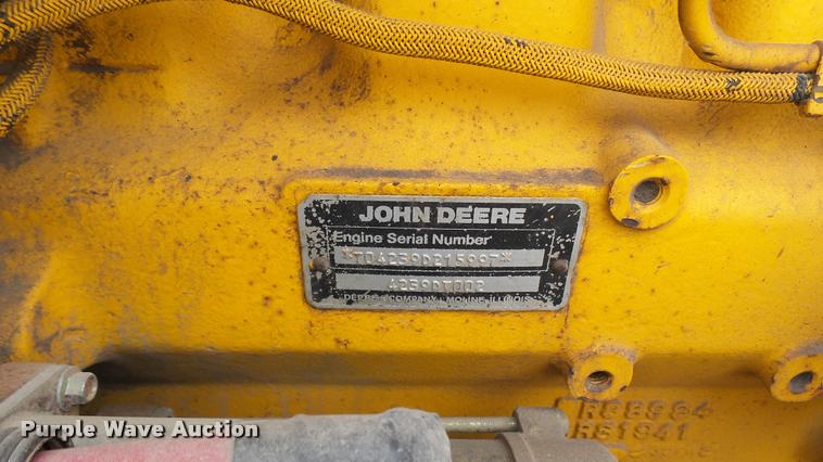 image for item DA7945 1989 John Deere 482C forklift