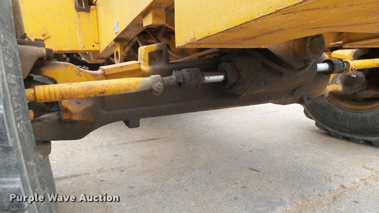 image for item DA7945 1989 John Deere 482C forklift