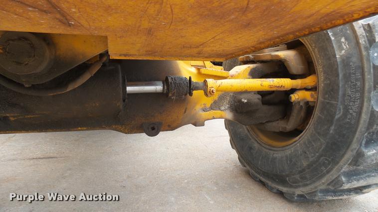 image for item DA7945 1989 John Deere 482C forklift