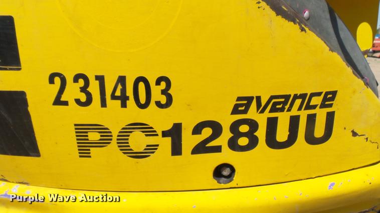 image for item DA7965 1996 Komatsu PC128-UU excavator