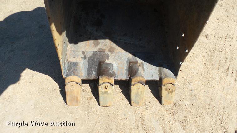 image for item DA7965 1996 Komatsu PC128-UU excavator