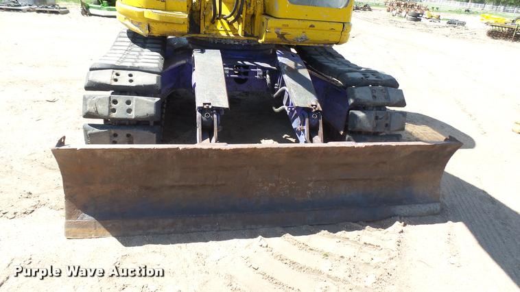 image for item DA7965 1996 Komatsu PC128-UU excavator