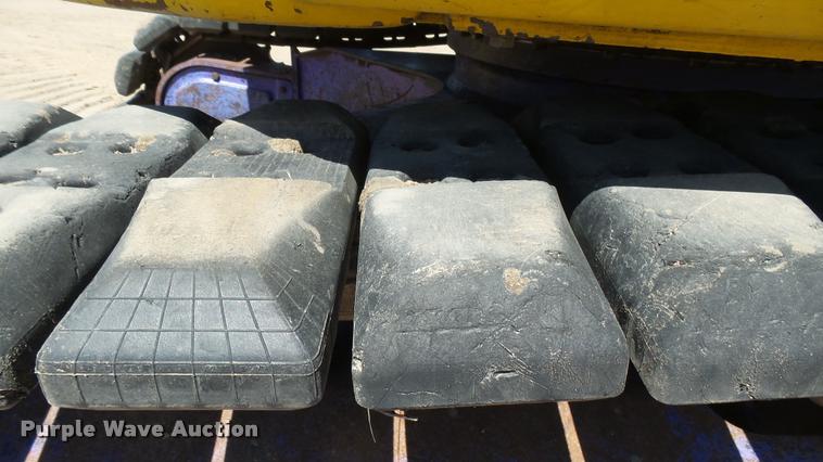 image for item DA7965 1996 Komatsu PC128-UU excavator