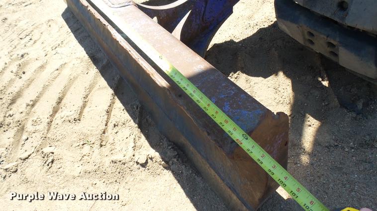 image for item DA7965 1996 Komatsu PC128-UU excavator