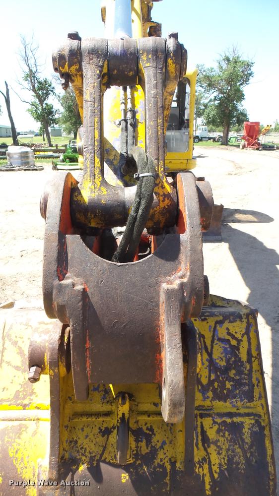 image for item DA7965 1996 Komatsu PC128-UU excavator