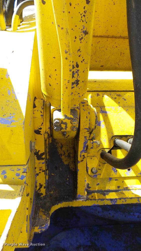 image for item DA7965 1996 Komatsu PC128-UU excavator