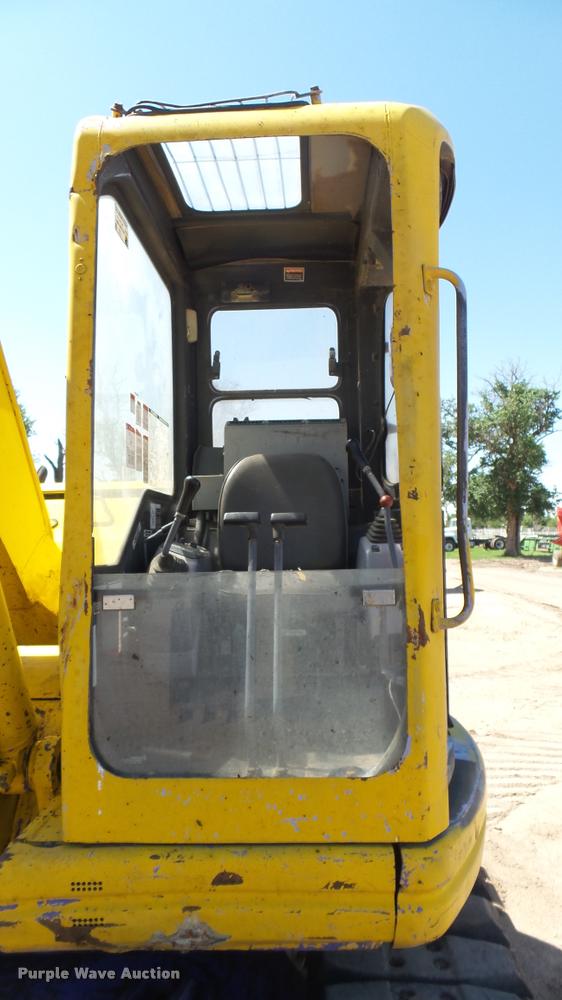 image for item DA7965 1996 Komatsu PC128-UU excavator