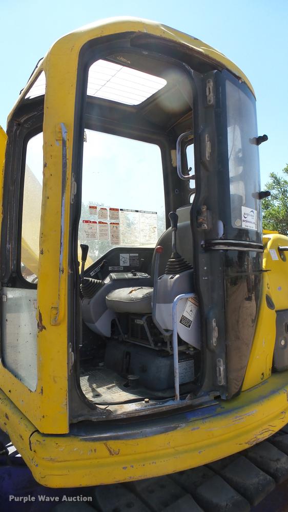 image for item DA7965 1996 Komatsu PC128-UU excavator