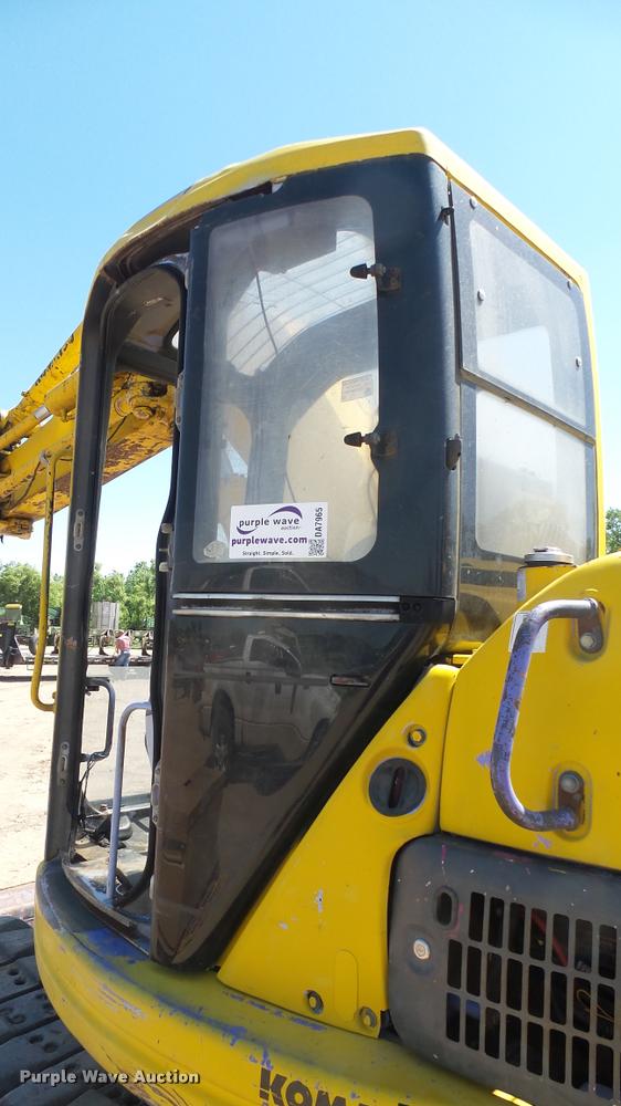 image for item DA7965 1996 Komatsu PC128-UU excavator