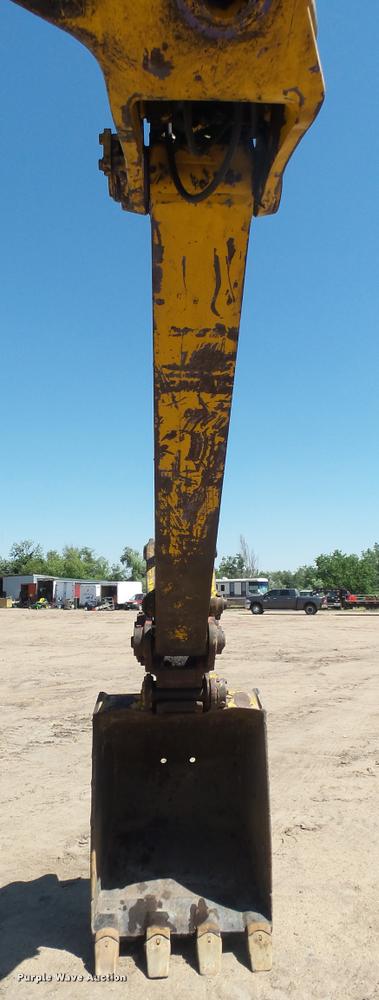 image for item DA7965 1996 Komatsu PC128-UU excavator