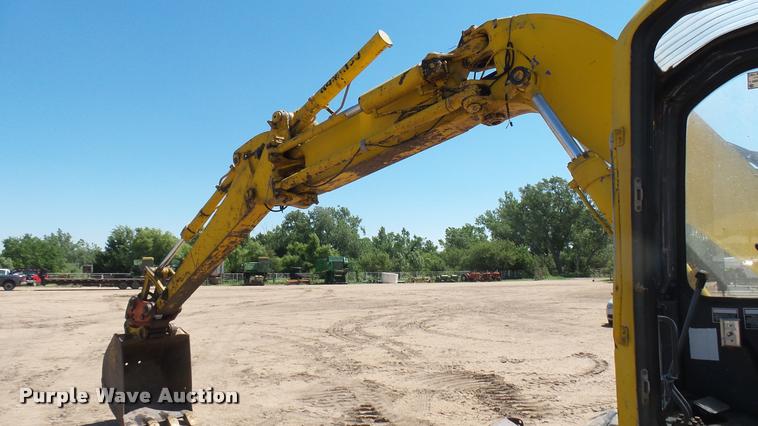 image for item DA7965 1996 Komatsu PC128-UU excavator