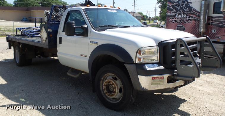 image for item DB1334 2006 Ford F550 Super Duty utility truck with crane