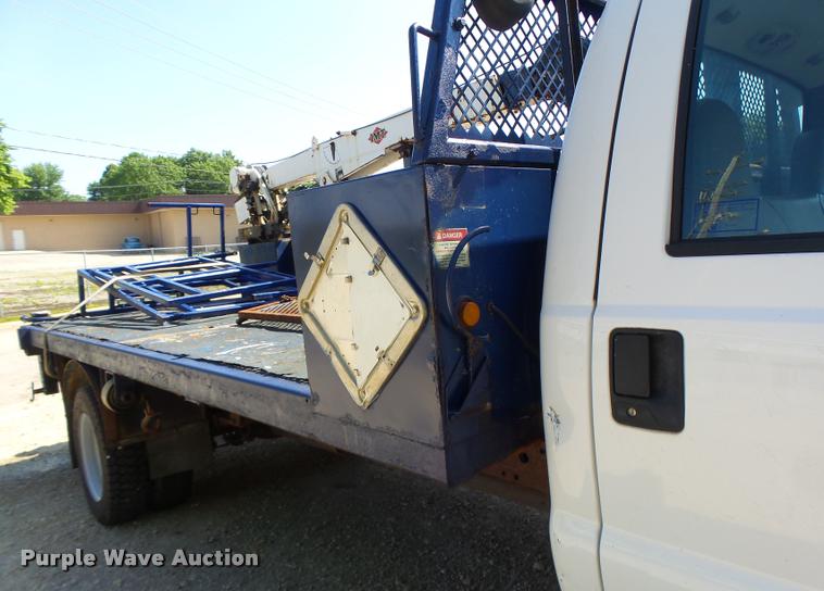 image for item DB1334 2006 Ford F550 Super Duty utility truck with crane